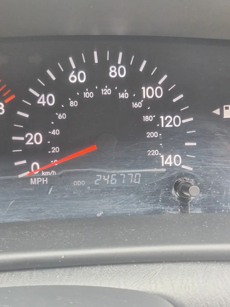 Toyota Corolla 2004 - Image 2