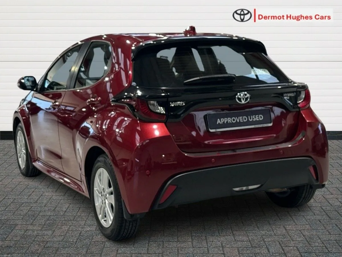 Toyota Yaris HYBRID LUNA 4DR AUTO - Image 2