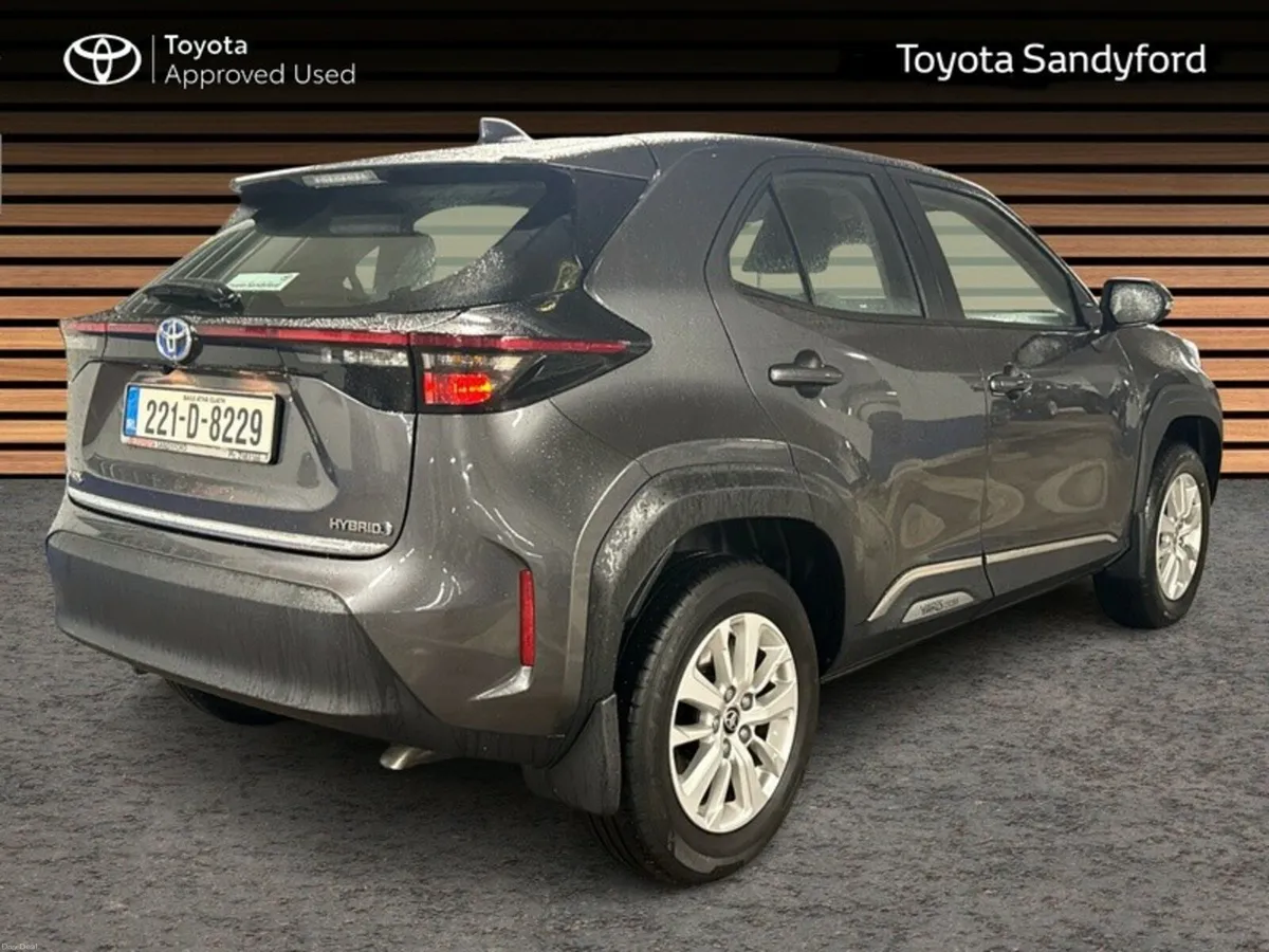 Toyota Yaris Cross LUNA HYBRID AUTOMATIC // REAR C - Image 2