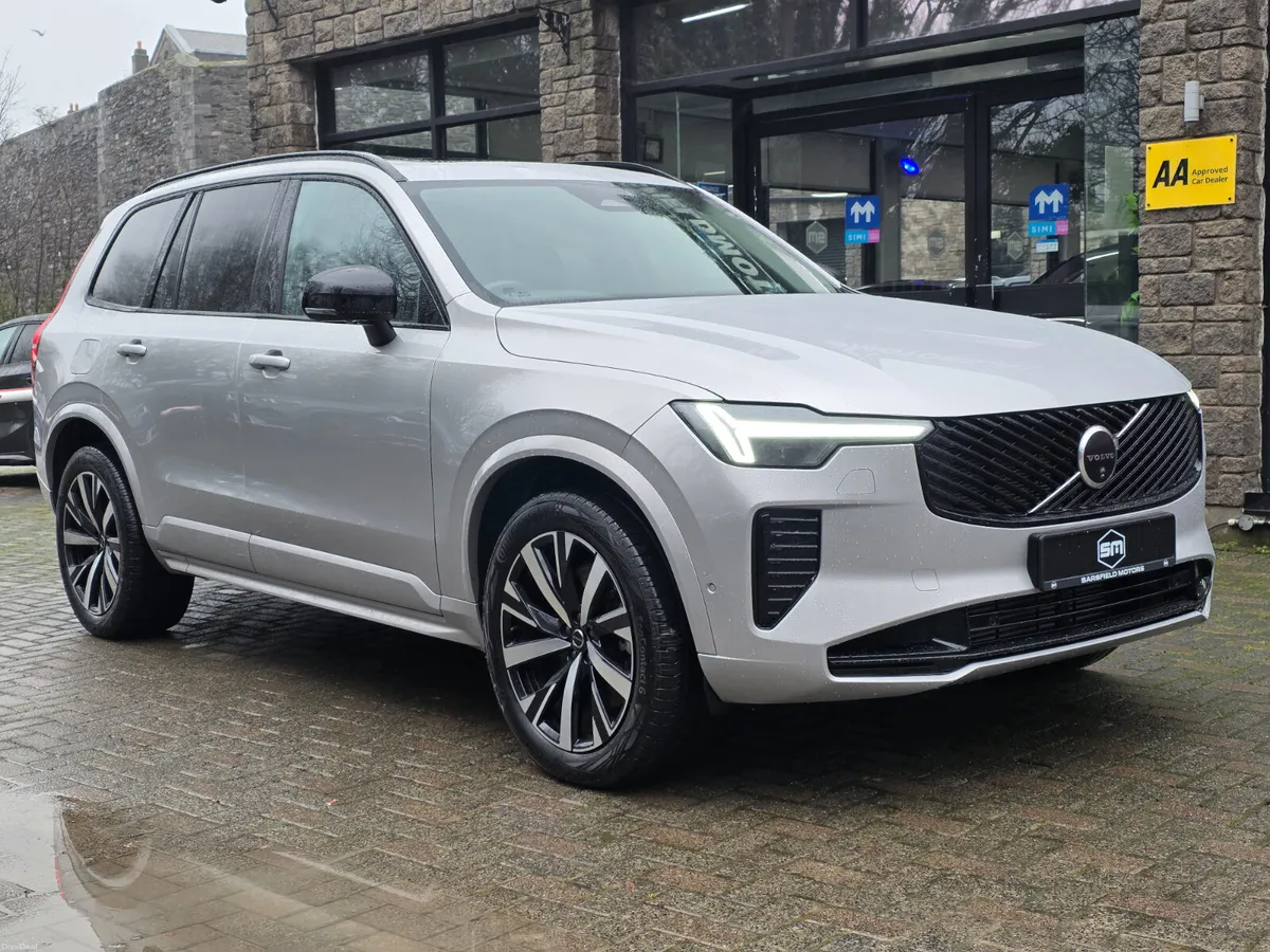 2025 VOLVO XC90 2.0 T8 PLUS DARK AWD.PAN ROOF.H&K - Image 4