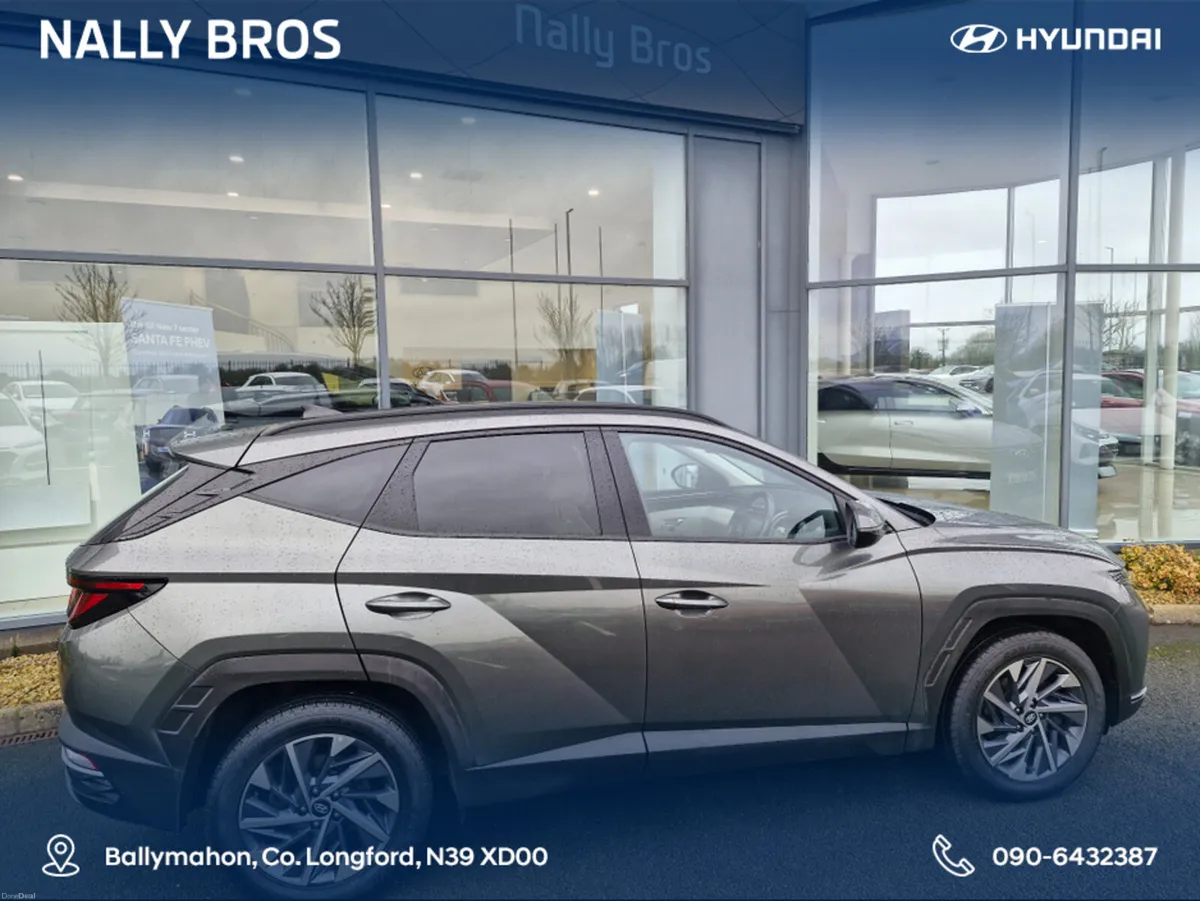 Hyundai Tucson EXECUTIVE 5DR - Image 2