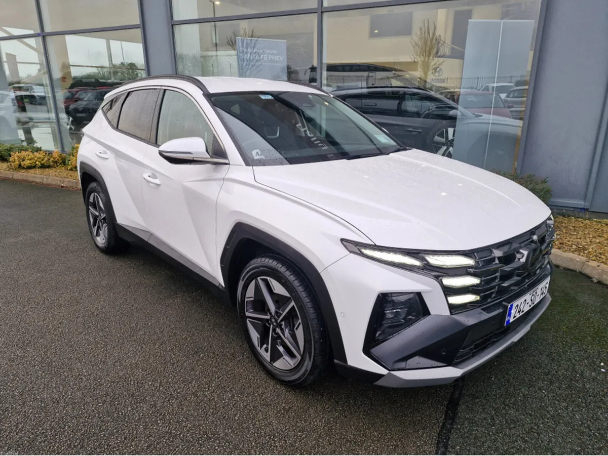 Hyundai Tucson EXECUTIVE PLUS 5DR - Image 1