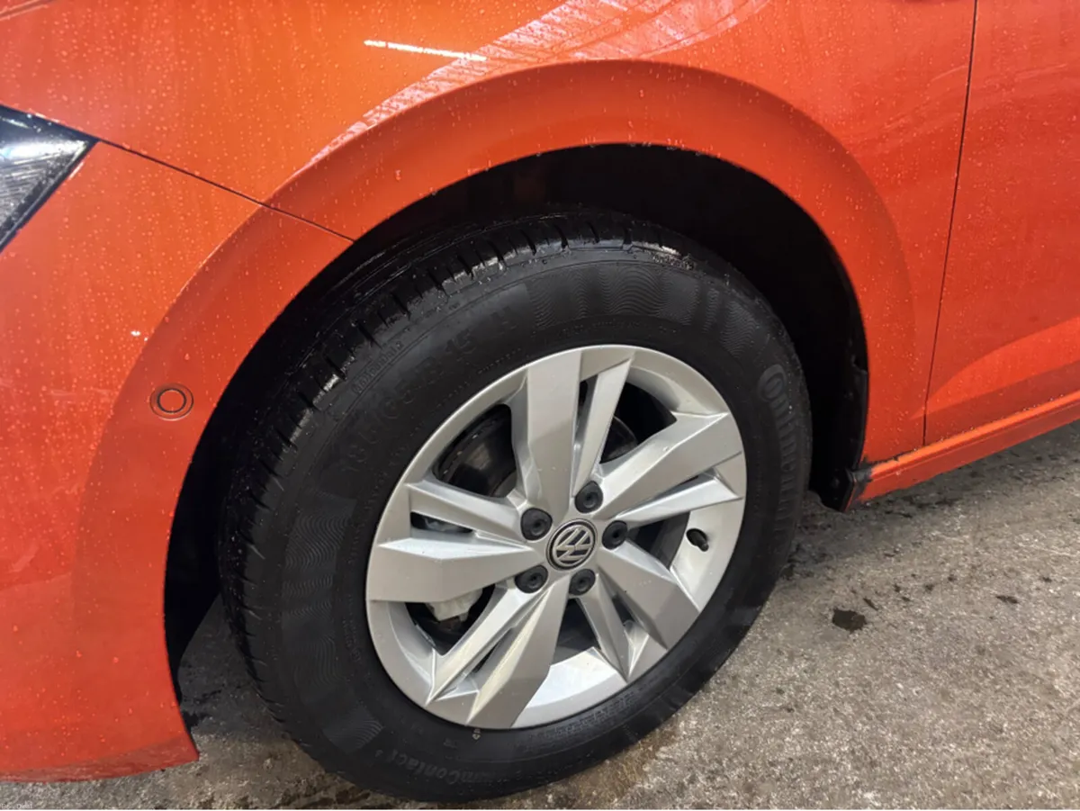 Volkswagen Polo 1.0 Tsi Automatic only 23000 kms - Image 3