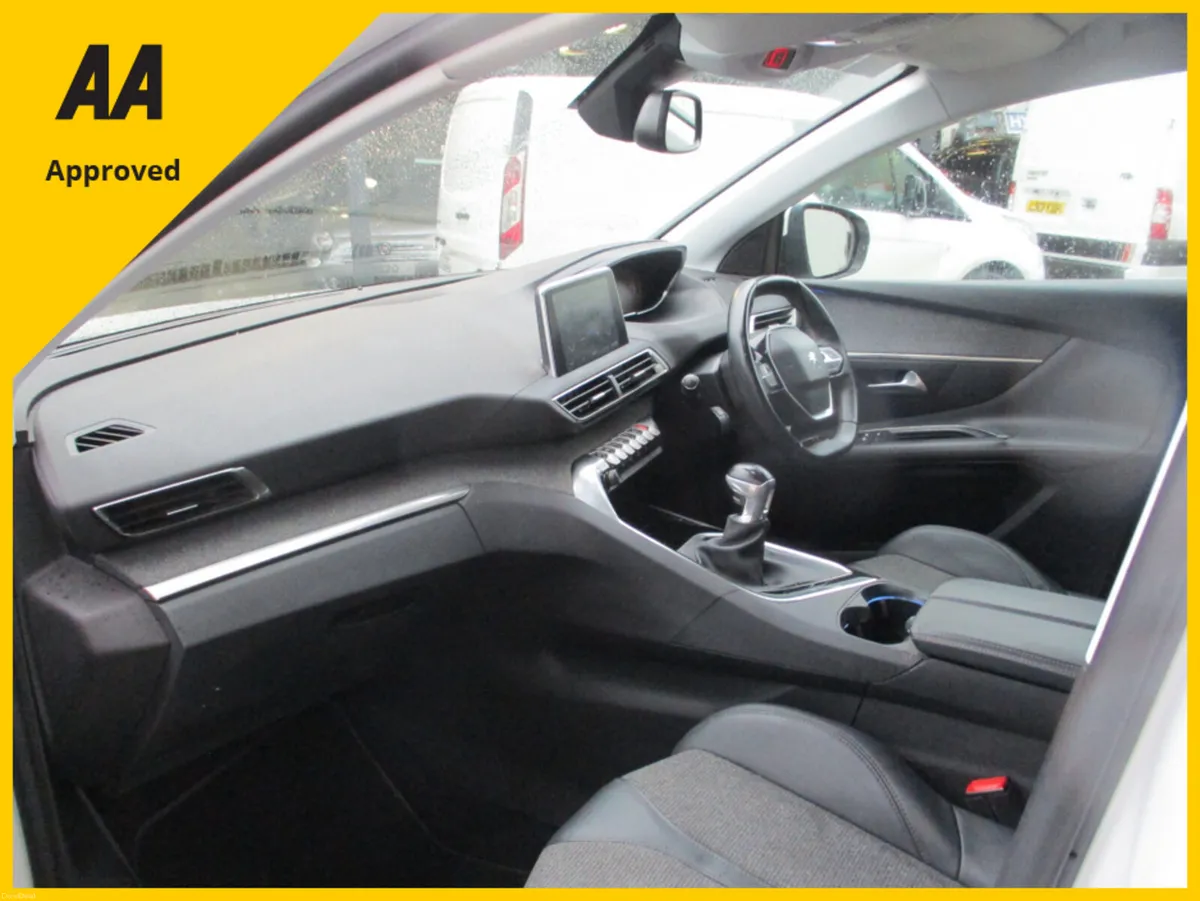 Peugeot 3008 ALLURE 1.5 BLUE HDI HIGH SEATING POSI - Image 3