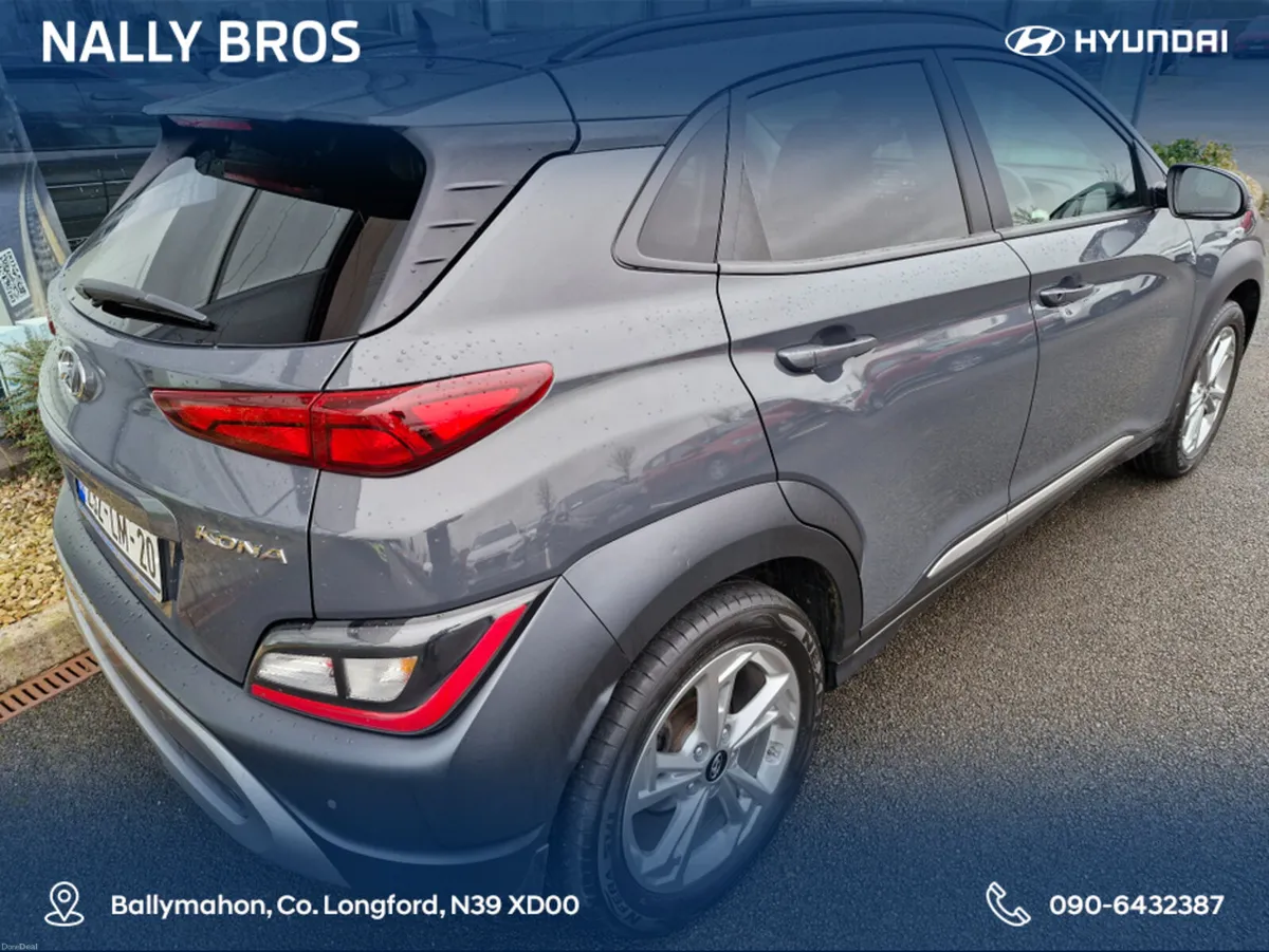 Hyundai KONA KAUAI EXECUTIVE 5DR - Image 3