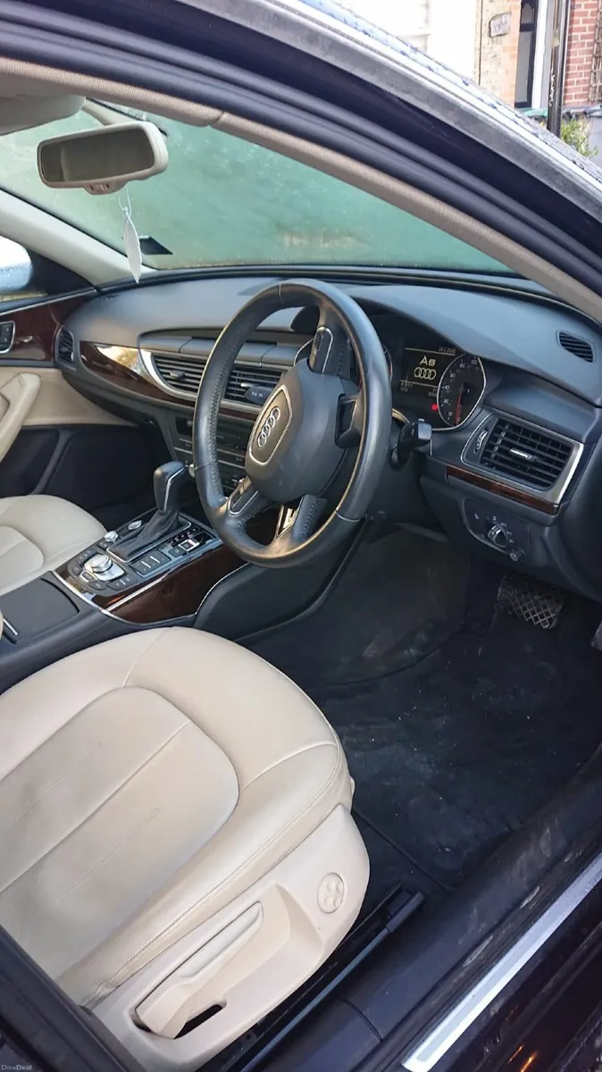 Audi A6 2015 - Image 3