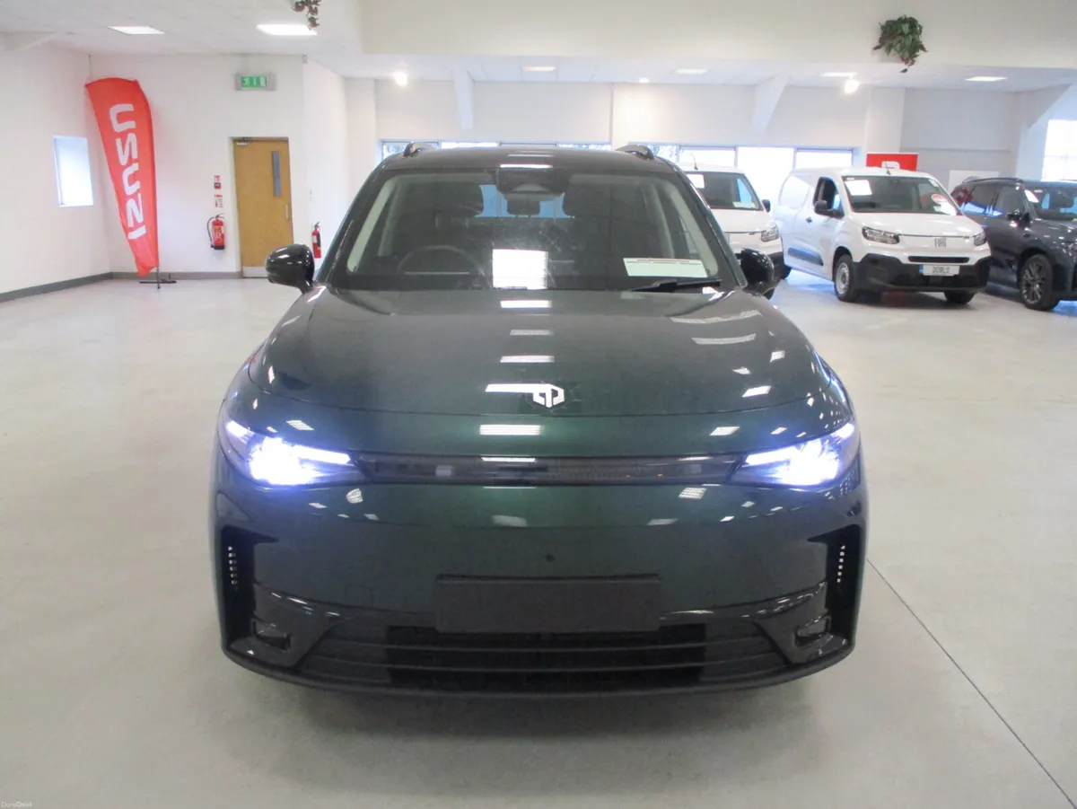 LEAPMOTOR C-10 R.E.E.V 2026 - Image 3