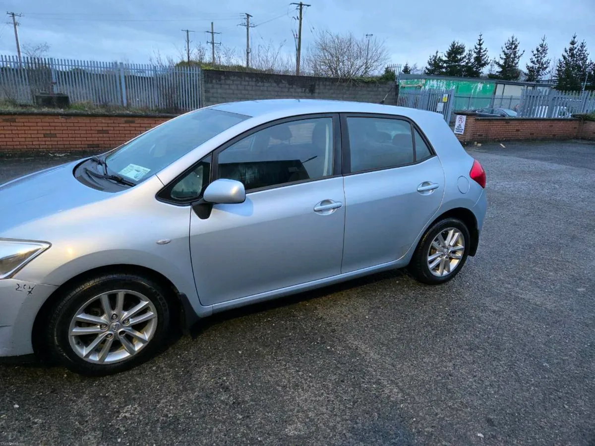 2009 toyota auris - Image 3