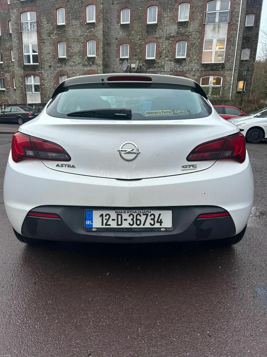 Opel Astra 2012 - Image 4