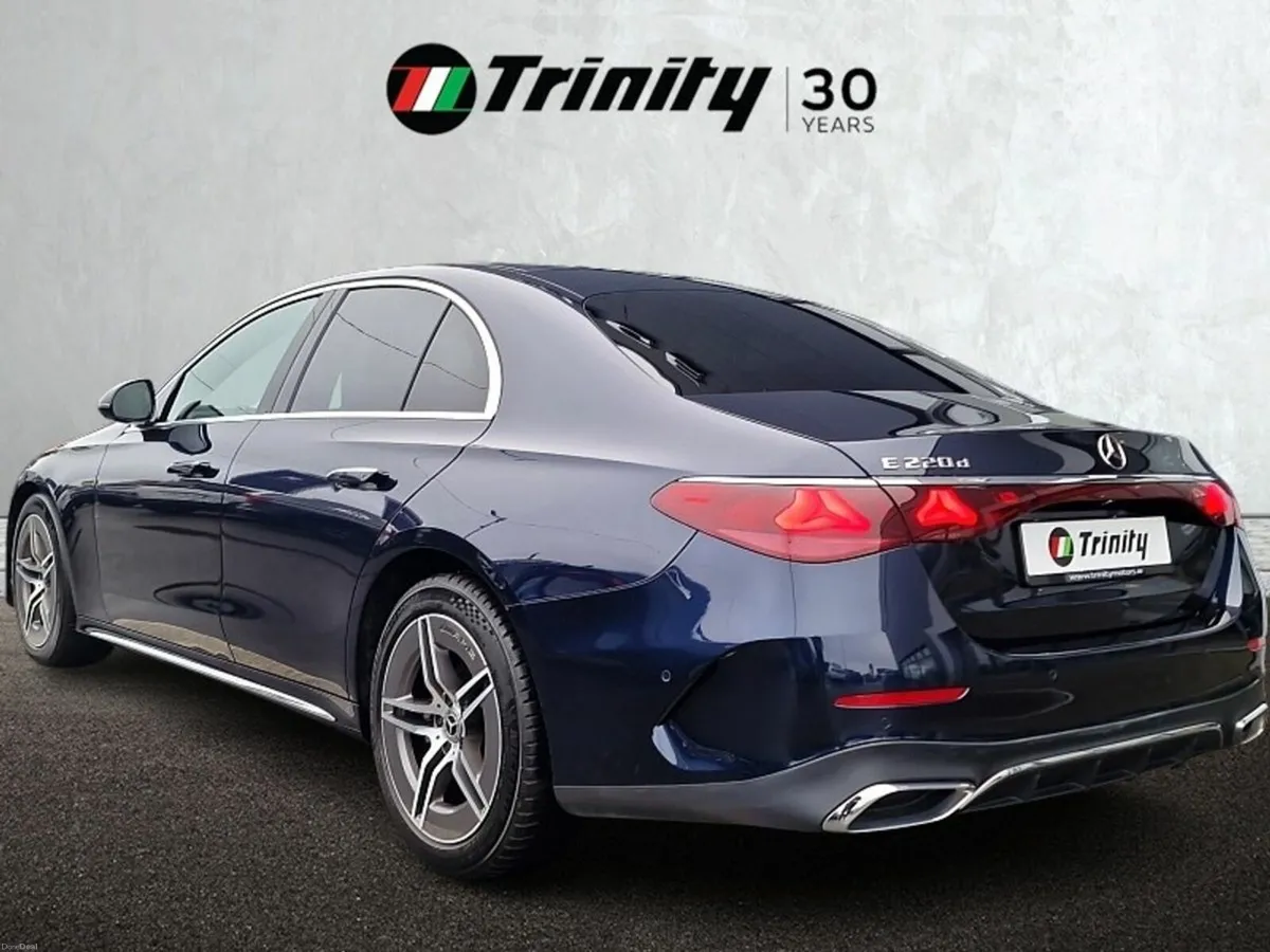 Mercedes-Benz E-Class ** ADVANCED MODEL ** LOW LOW - Image 3