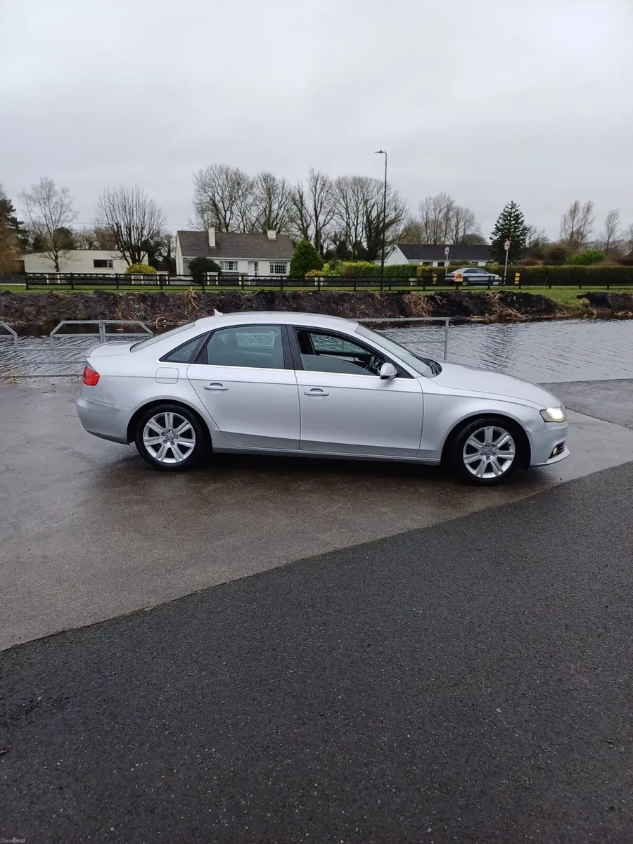 Audi a4 2010 - Image 2