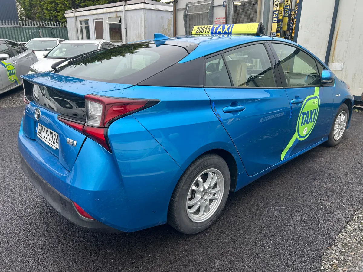 2020 TAXI READY Toyota Prius 1.8 hybrid autoamtic - Image 4