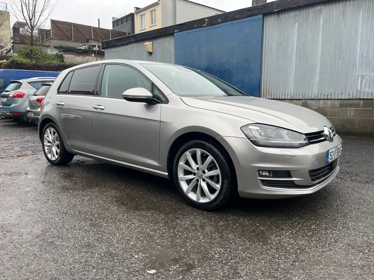 Volkswagen Golf 2015HIGHLINE, LOW MILEAGE - Image 1