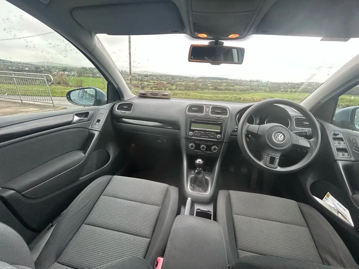 Volkswagen Golf - Image 4