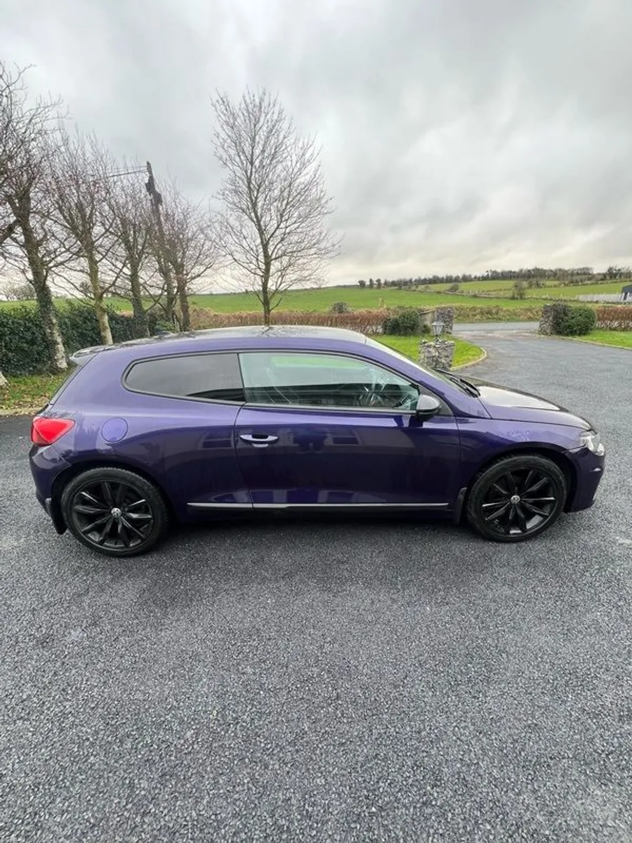 2017 Volkswagen Scirocco - Image 2