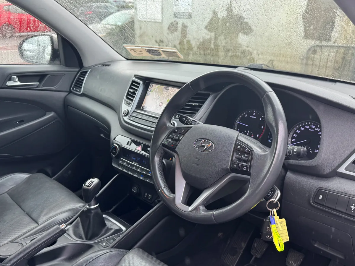 Hyundai Tucson Executive high spec - Image 4