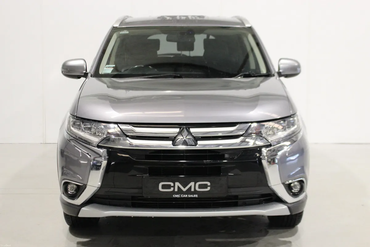 Mitsubishi Outlander 2017 2.3d AWD 7 SEATS - Image 2