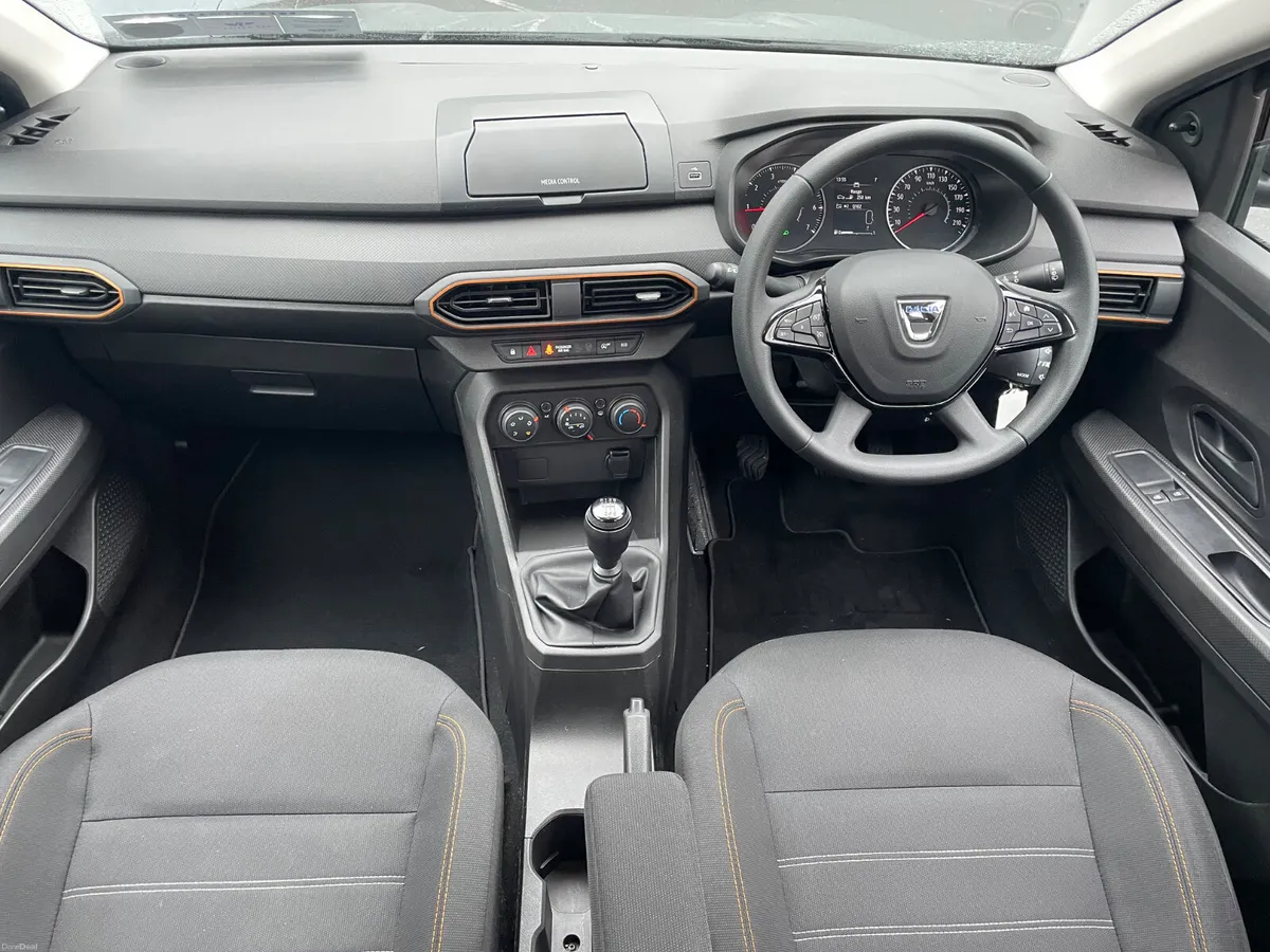 STEPWAY ESSENTIAL TCE - 1.0 PETROL - 200TAX - Image 3