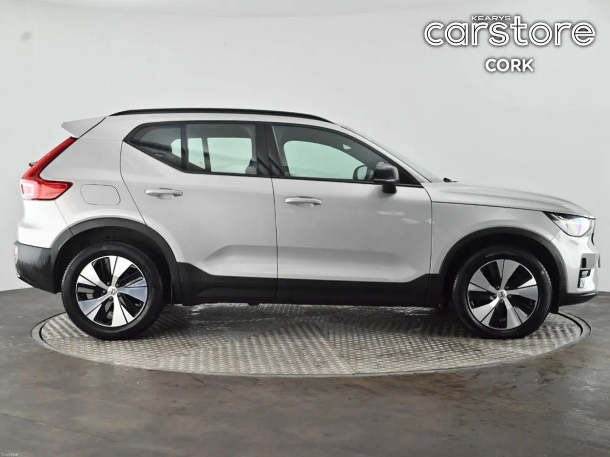 Volvo XC40 Xc40 + T4 Recharge Auto  Plus  Recharge - Image 2