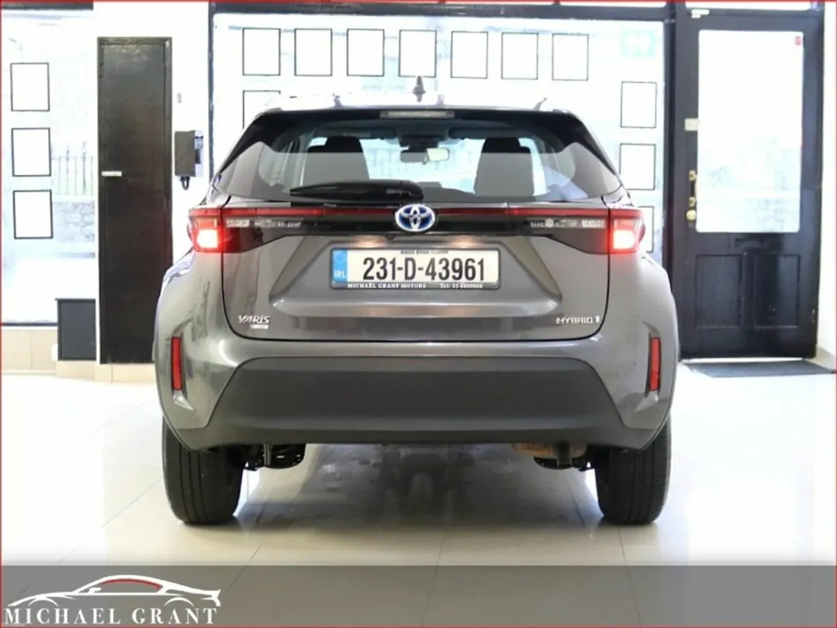 Toyota Yaris Cross 1.5 HYBRID CVT AUTOMATIC LUNA 1 - Image 6