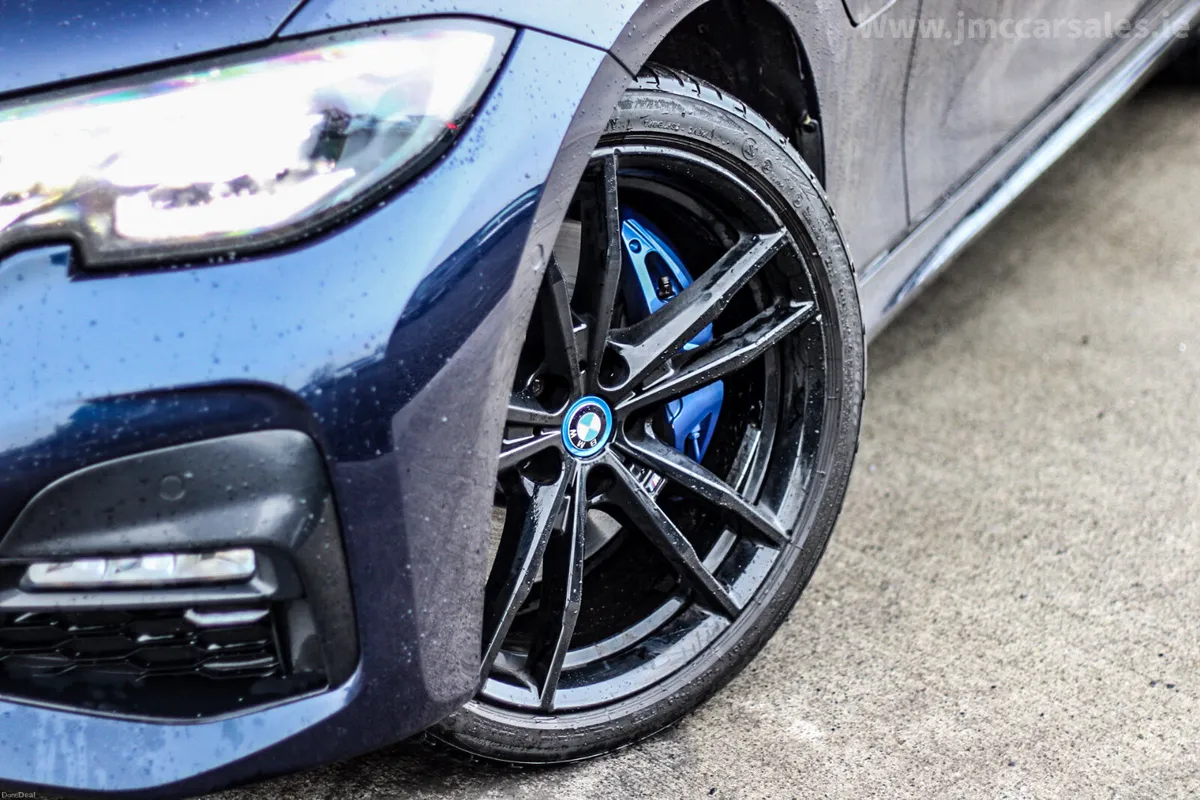 2021 BMW 330e M-SPORT PRO - Image 2