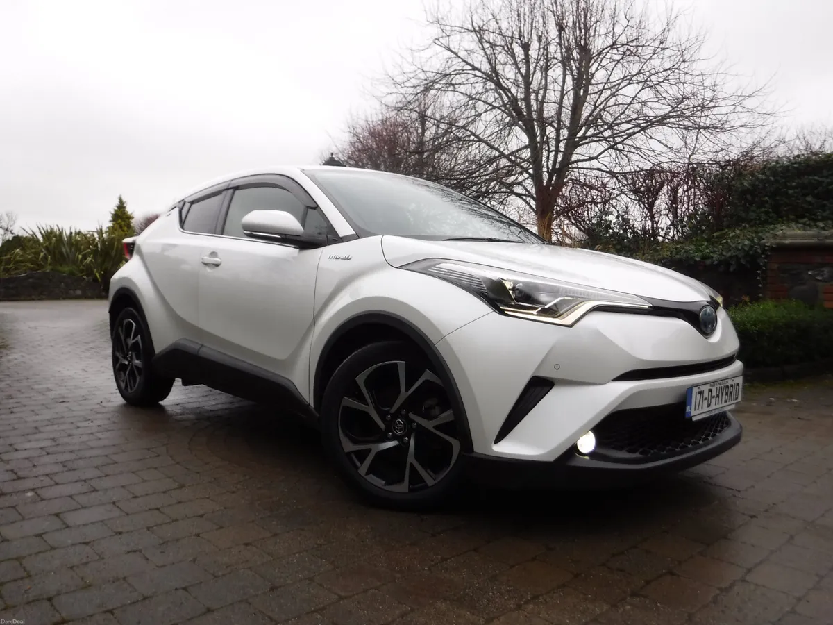 TOYOTA CHR 1.8 AUTO HYBRID LOW MILES HIGH SPEC - Image 1