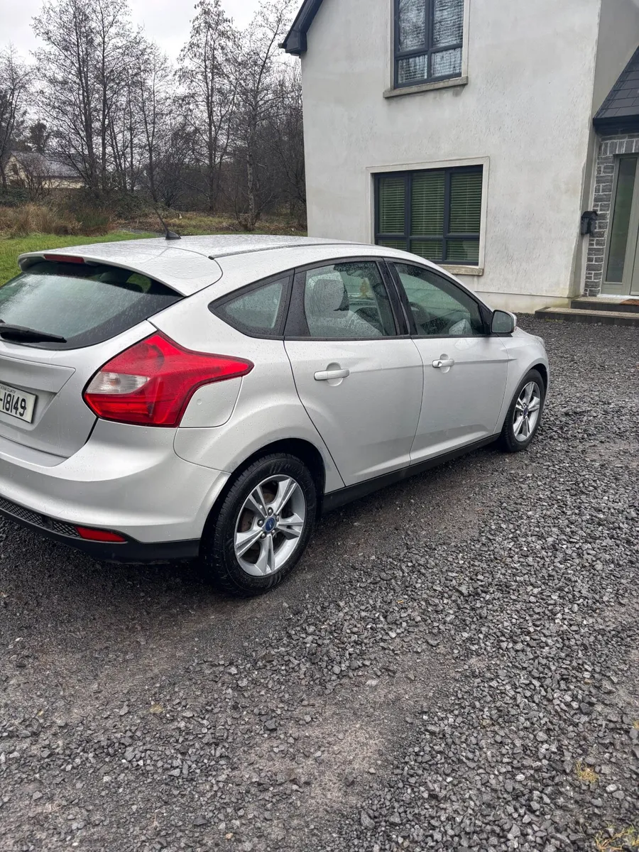 Ford Focus 2014 - Image 2