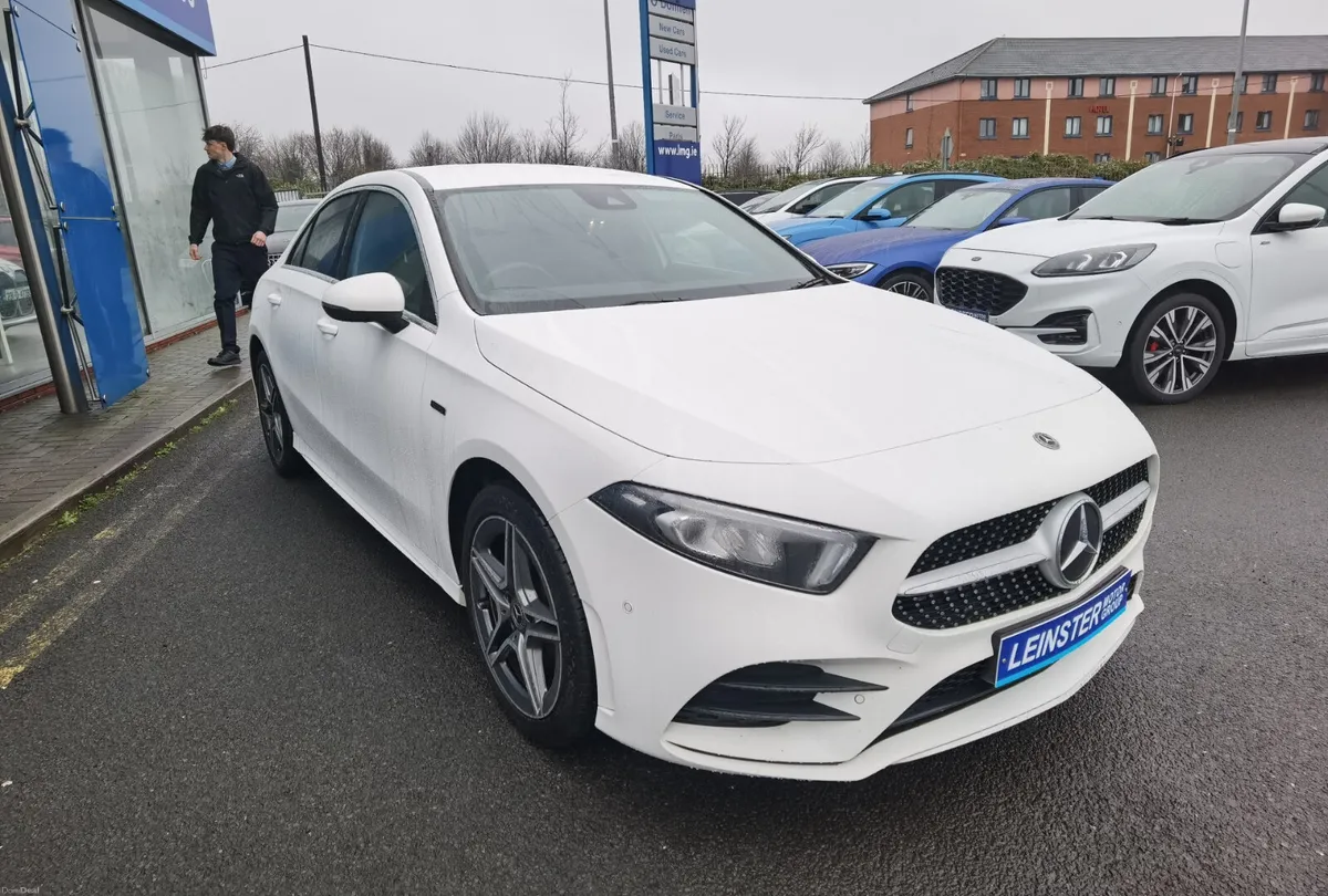 MERCEDES-BENZ A CLASS A250 E AMG LINE EXECUTIVE - Image 3