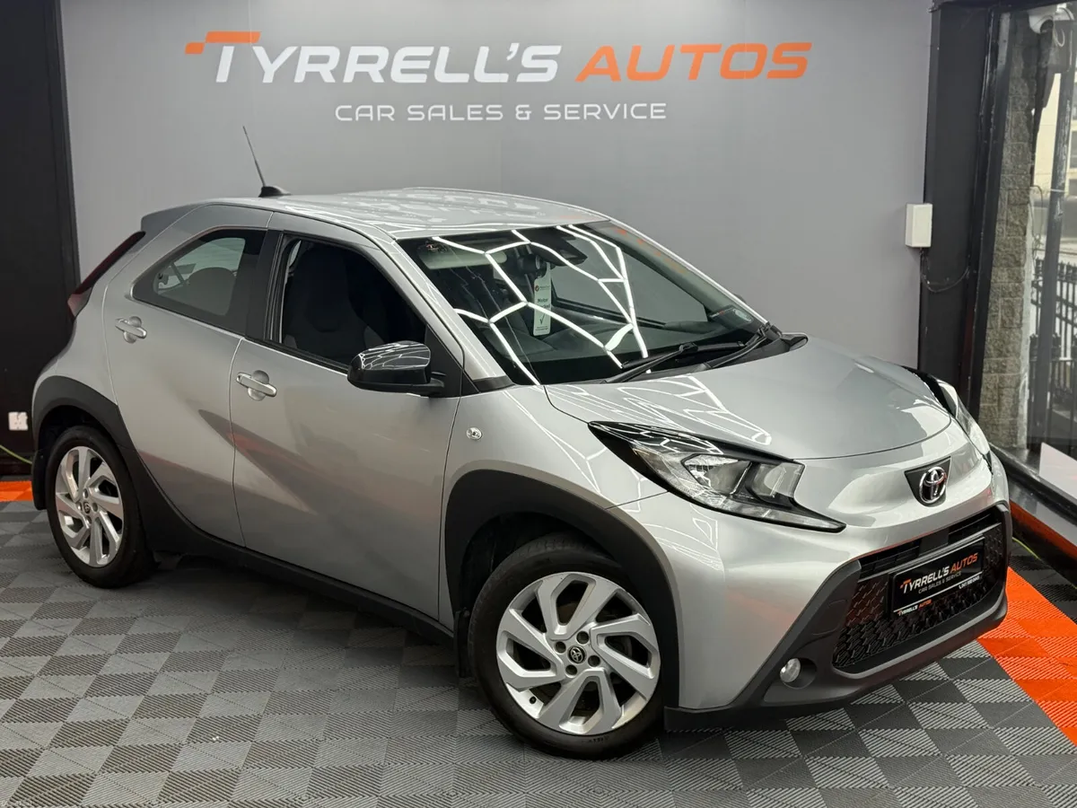 Toyota Aygo X 1.0 Petrol "1 OWNER" 2023 - Image 1