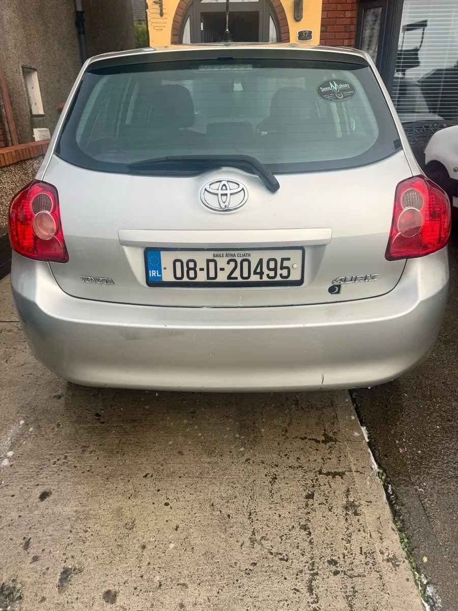 08 Toyota Auris - Image 4