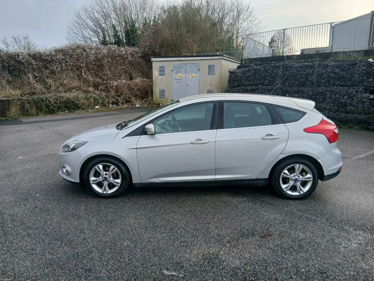 2012 Ford focus !! New nct !! - Image 4