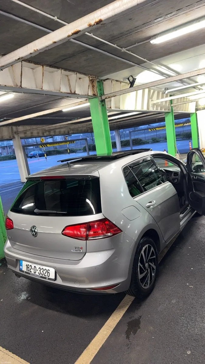 Volkswagen Golf - Image 1