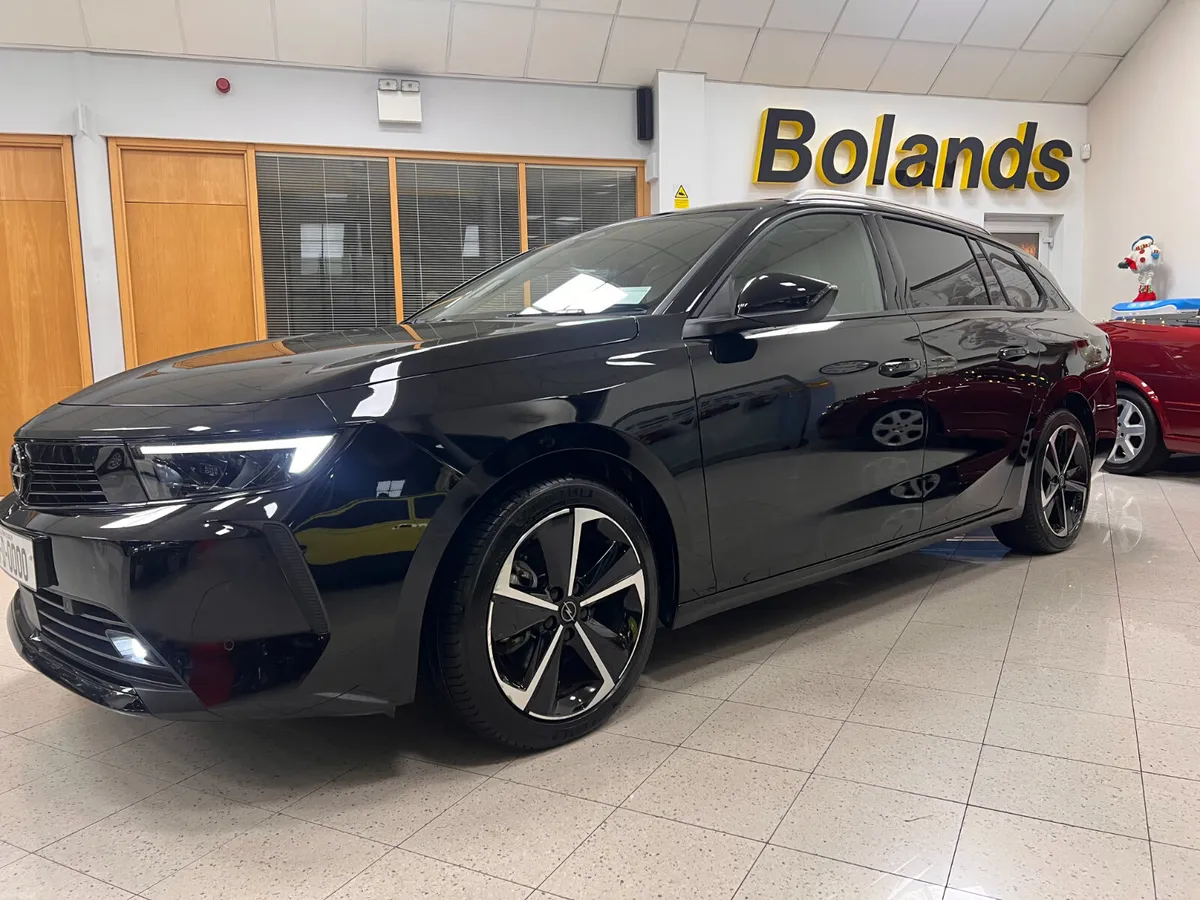 2024 AUTOMATIC DIESEL Sports Tourer ELEGANCE As Ne - Image 1