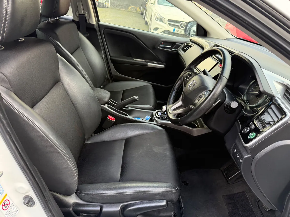 2015 Honda Grace 1.5L Hybrid Automatic - Image 4