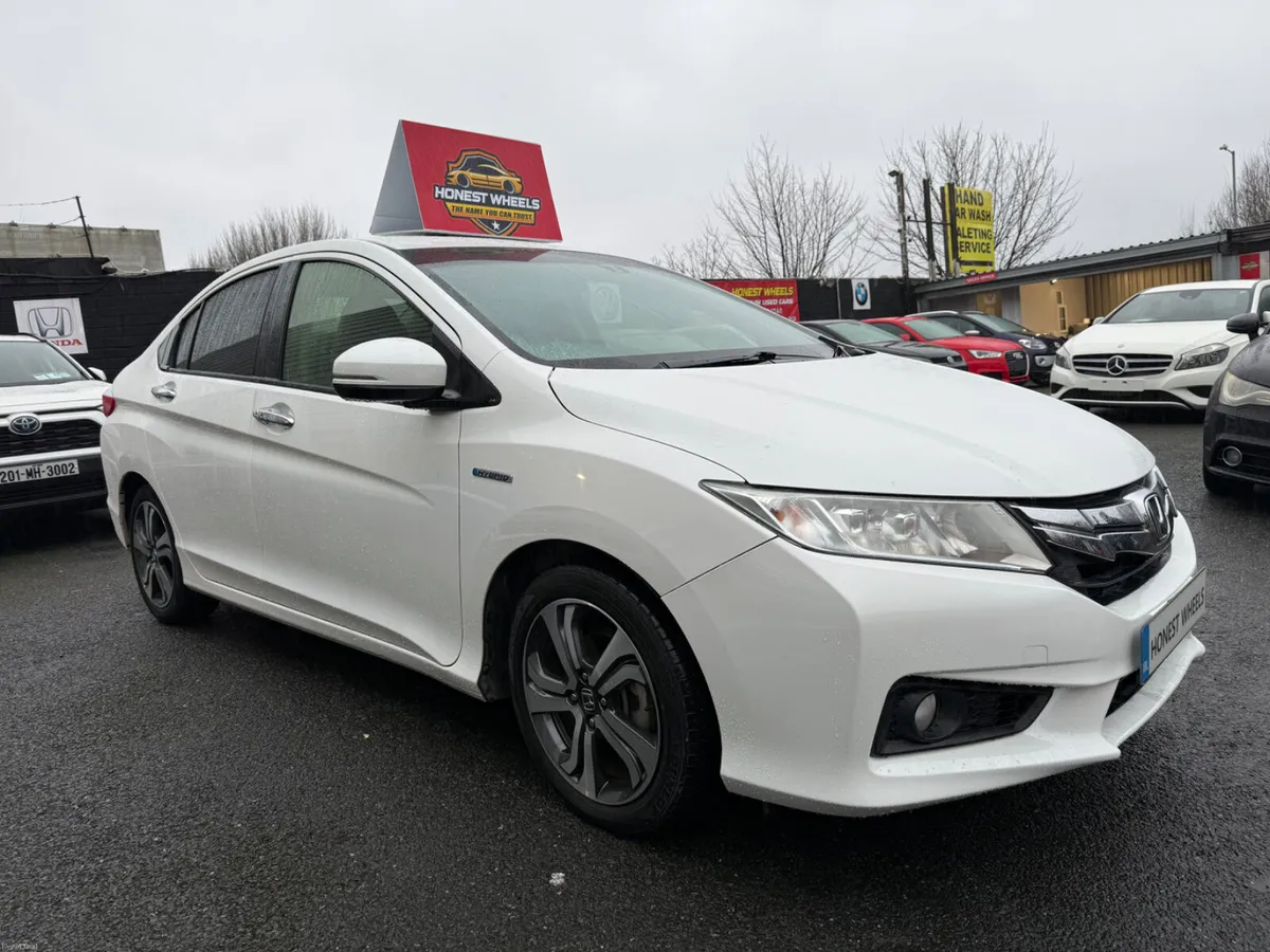 2015 Honda Grace 1.5L Hybrid Automatic - Image 2