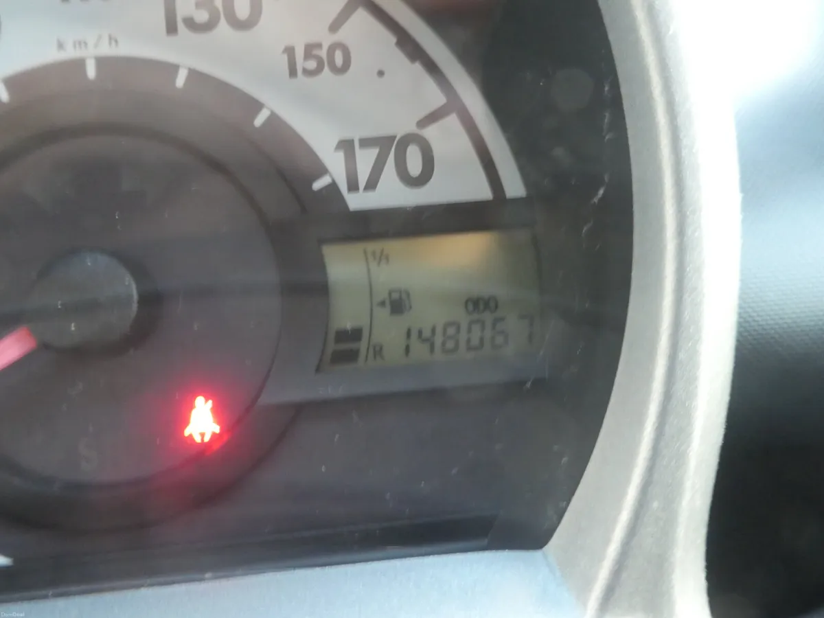 Toyota Aygo 2011 - Image 2