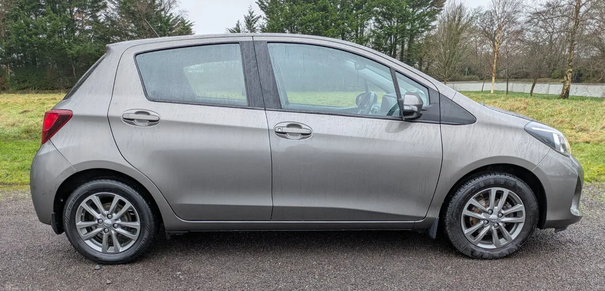 TOYOTA YARIS LUNA/ REVERSE CAMERA /NEW NCT - Image 4