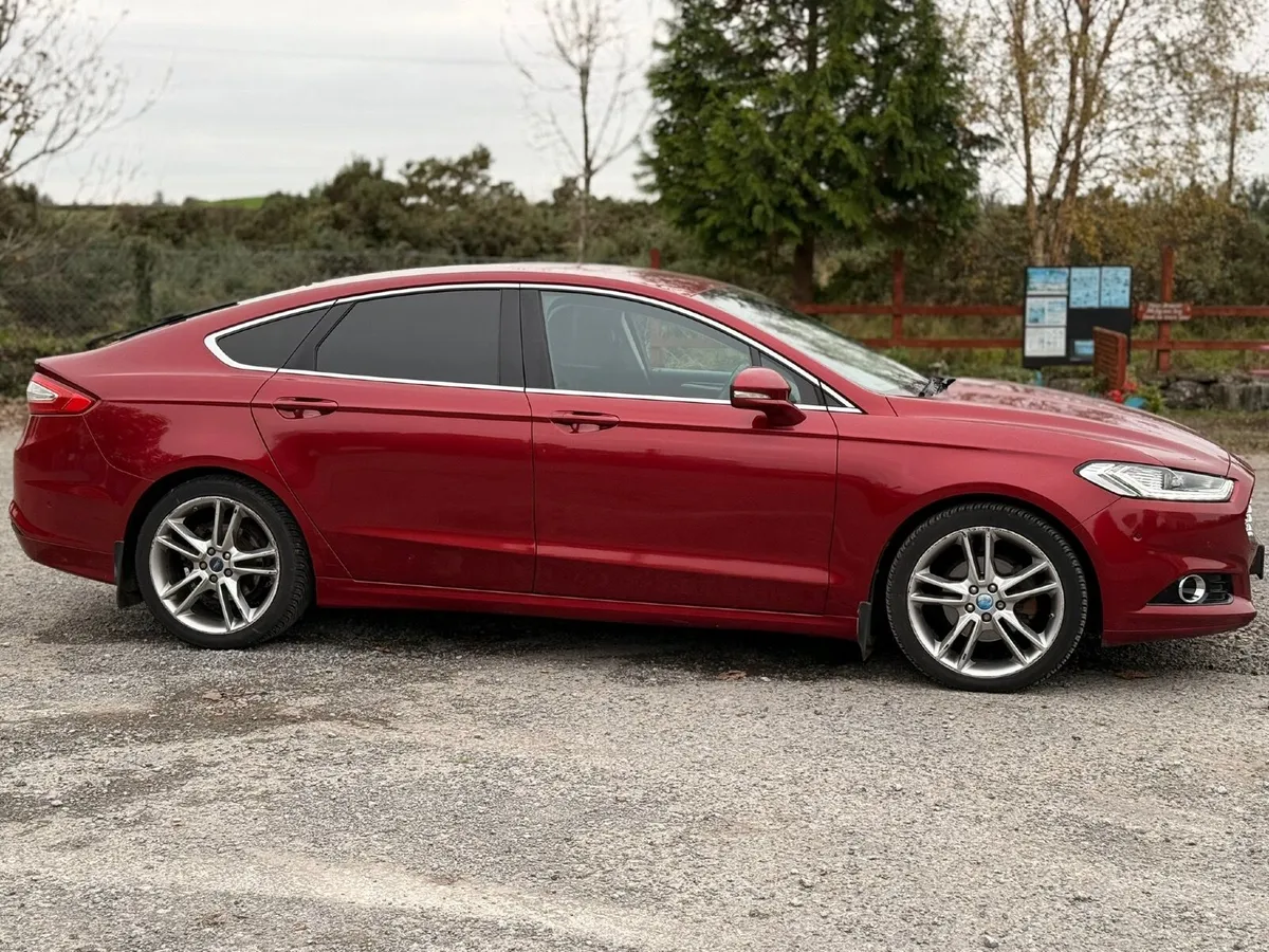 Ford Mondeo 2015 Top Spec - Image 2