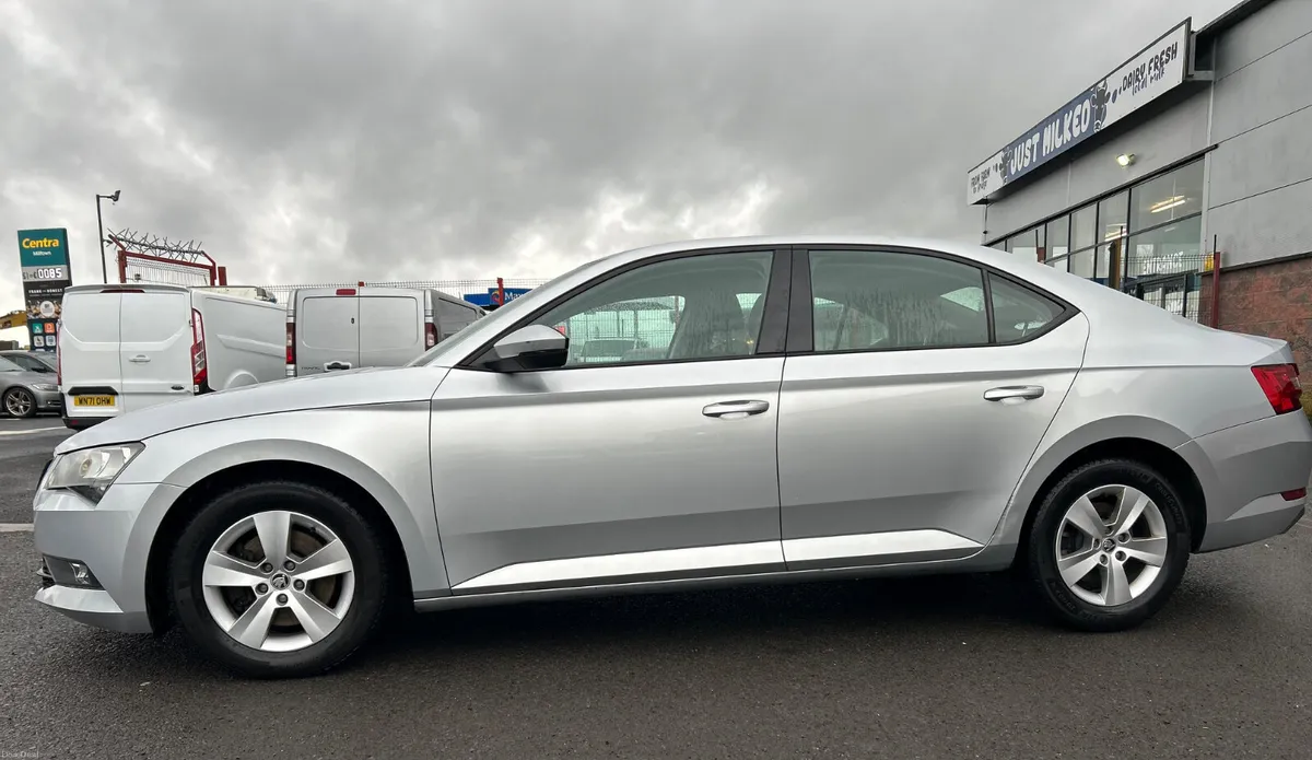 2019 Skoda Superb✅ - Image 2
