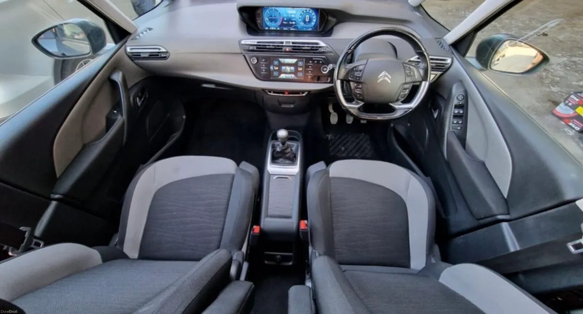 CITROEN C4 PICASSO €5500 - Image 4