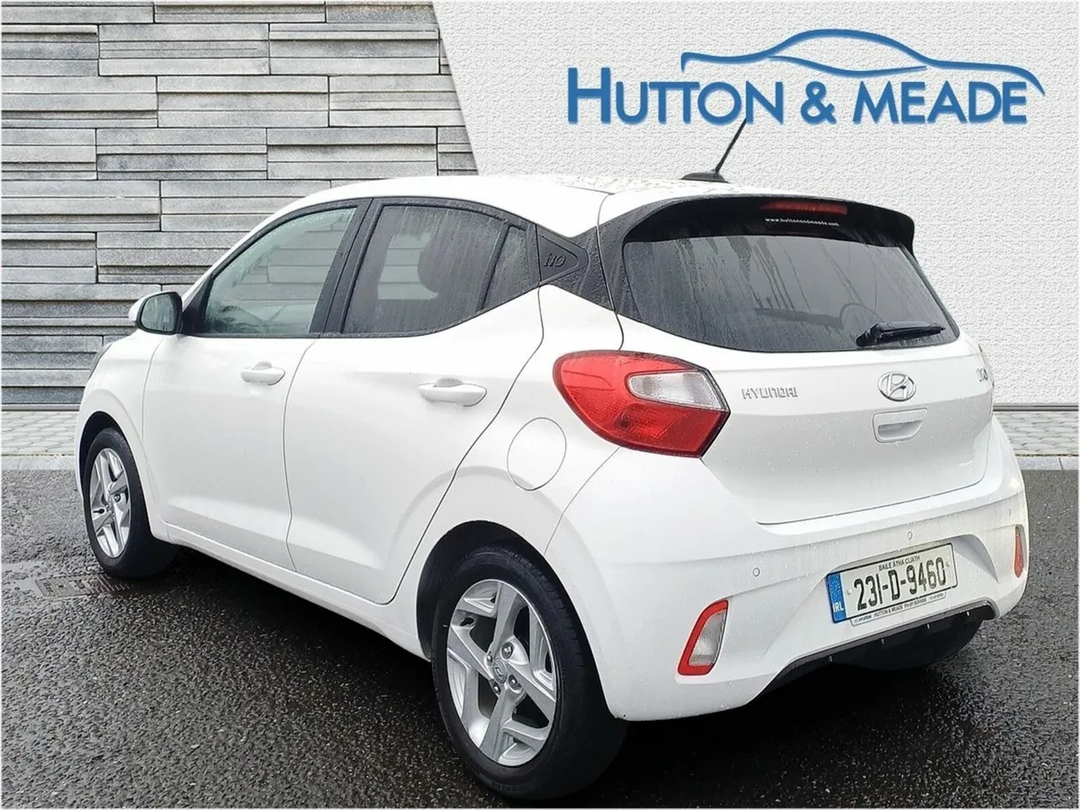 Hyundai i10 Delux 1.0 Petrol 5dr - Image 3