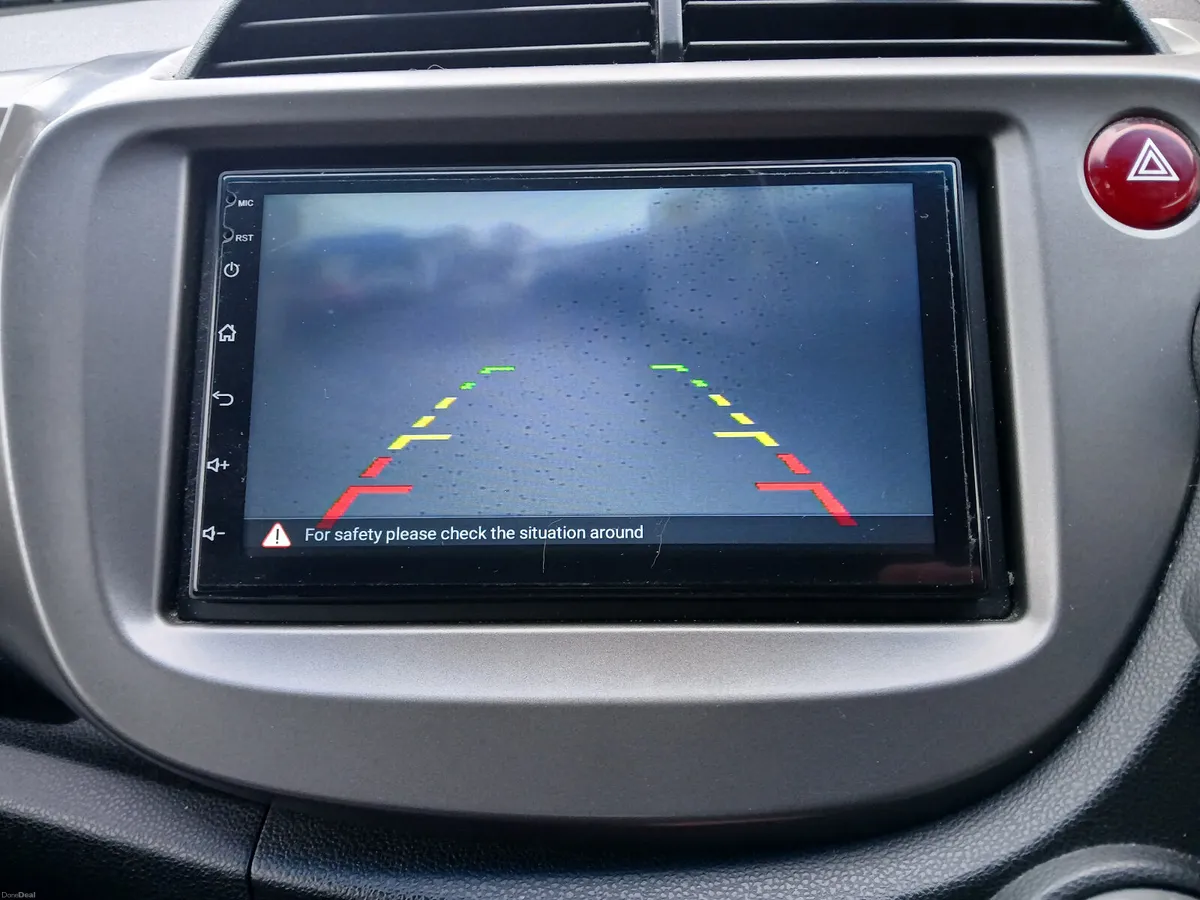 Honda Fit 2010 1.3 petrol - Image 3