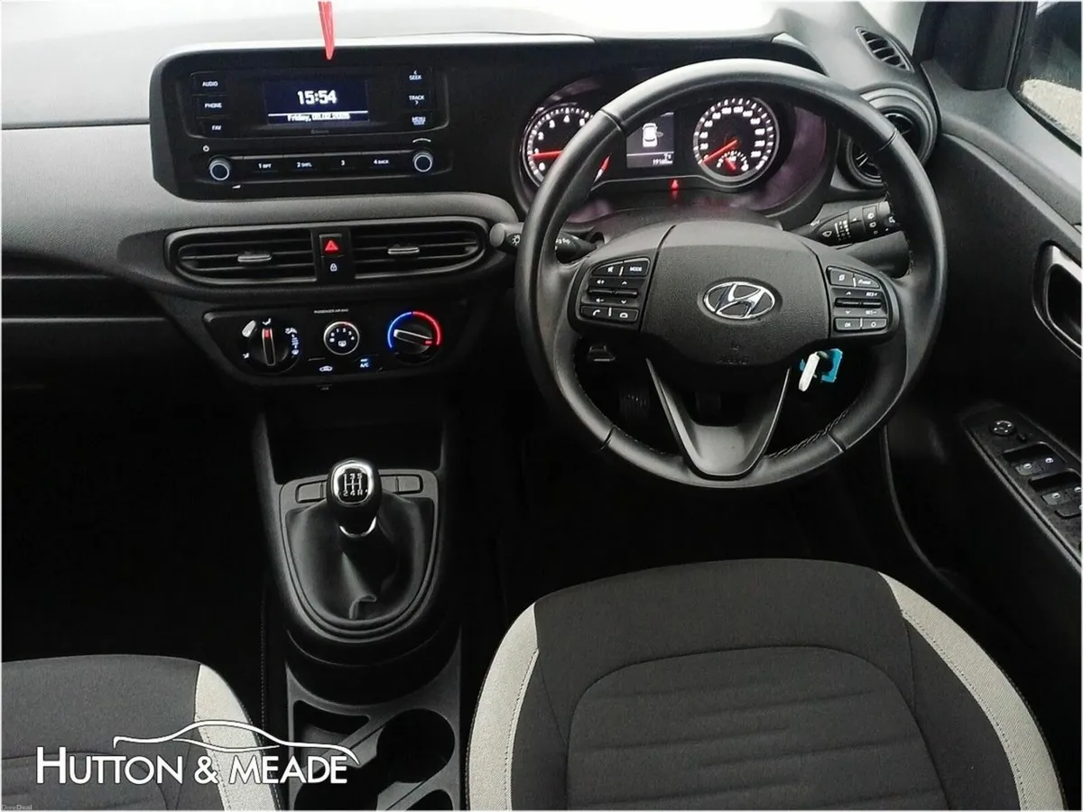 Hyundai i10 Delux 1.0 Petrol 5dr - Image 4