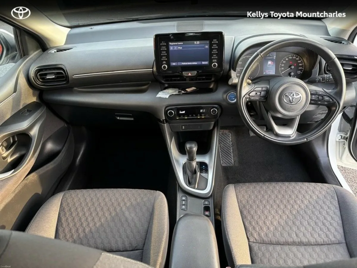 Toyota Yaris YARIS 1.5 HYBRID LUNA - Image 4