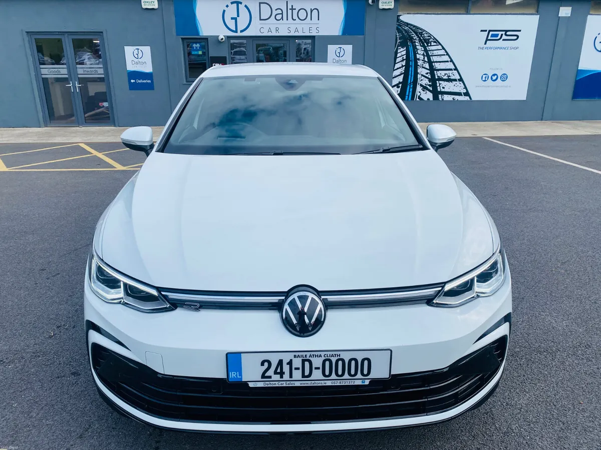 VOLKSWAGEN GOLF R-LINE DSG 2.0 TDI 2024 (241) - Image 2