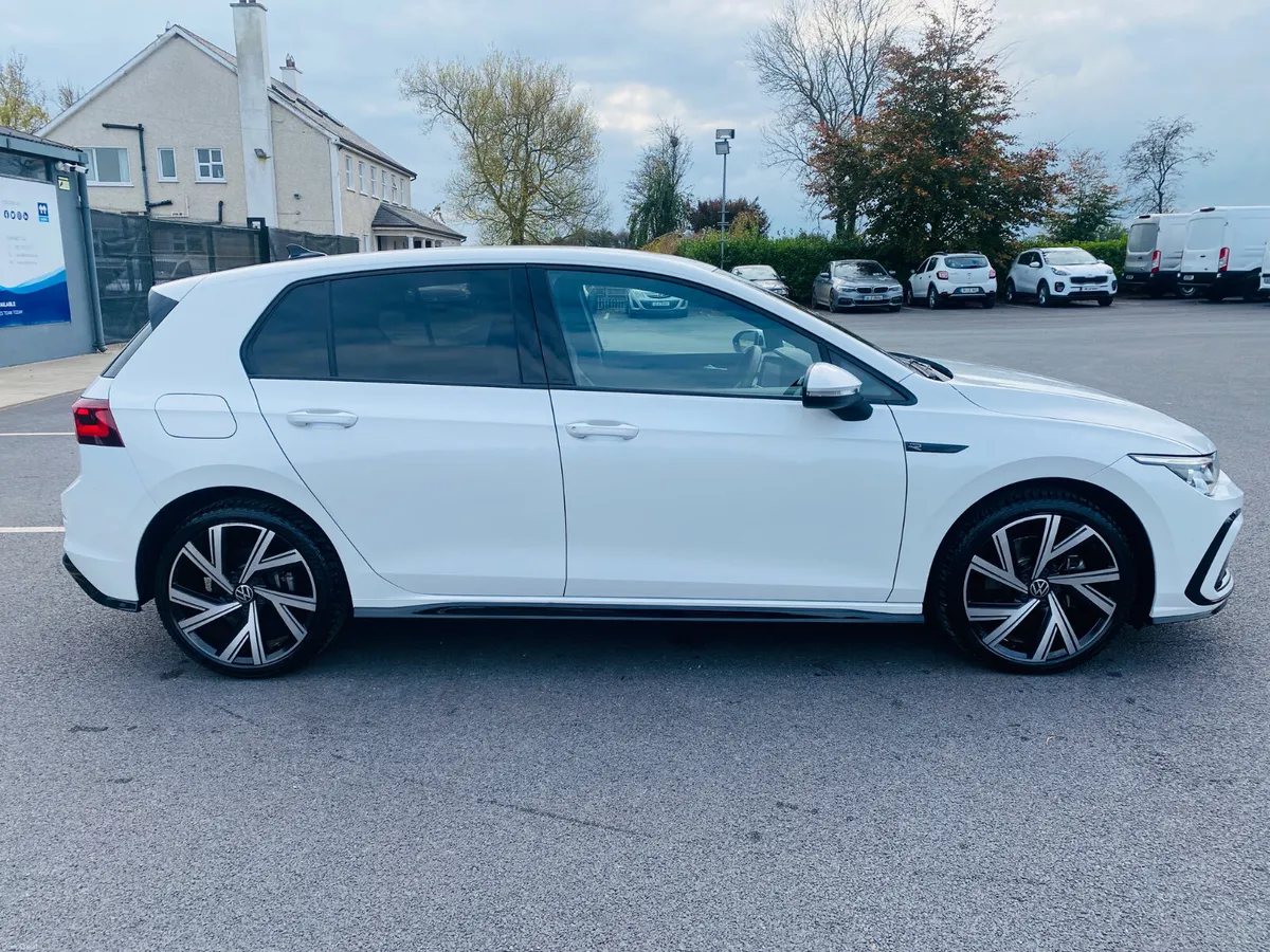 VOLKSWAGEN GOLF R-LINE DSG 2.0 TDI 2024 (241) - Image 4