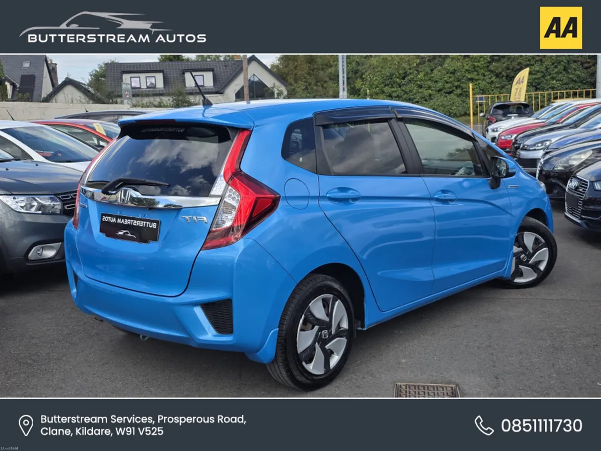 Honda Fit 1.5 HYBRID AUTO - Image 2