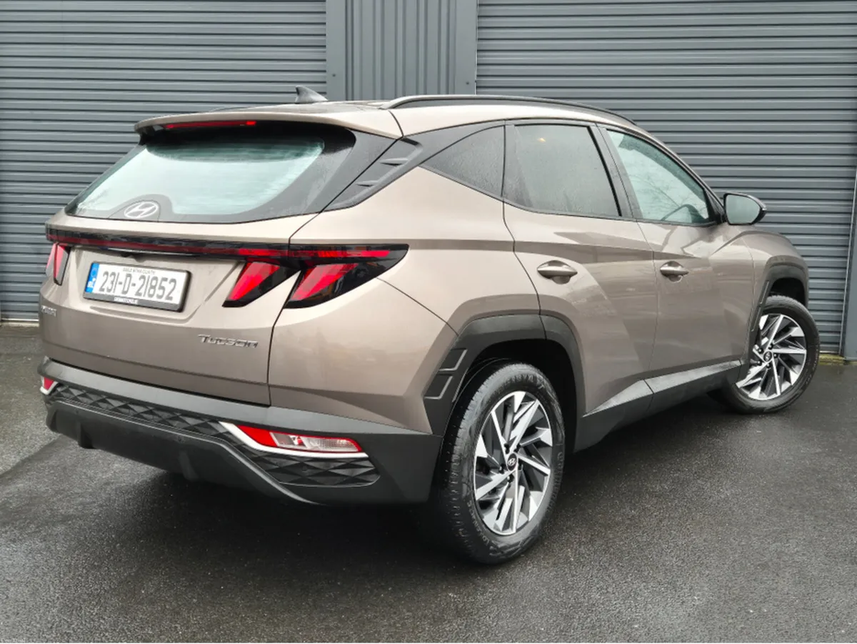 Hyundai Tucson EXECUTIVE 5DR - Image 4