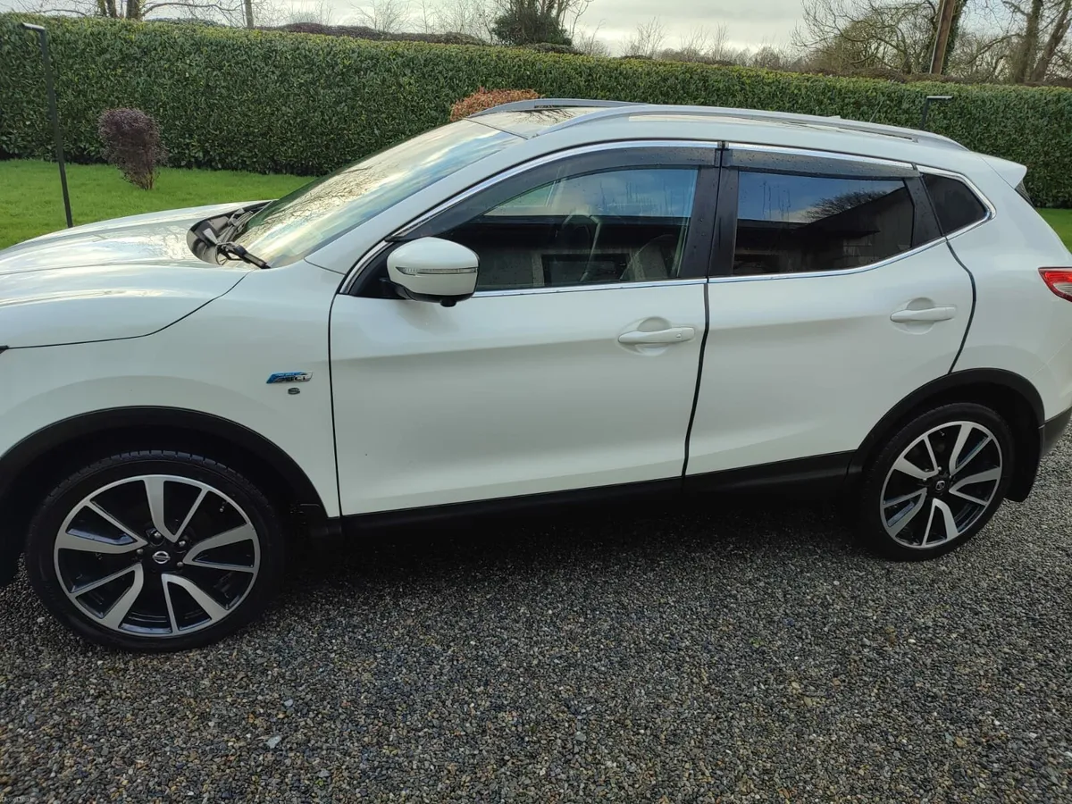 2014 Nissan Qashqai - Image 2
