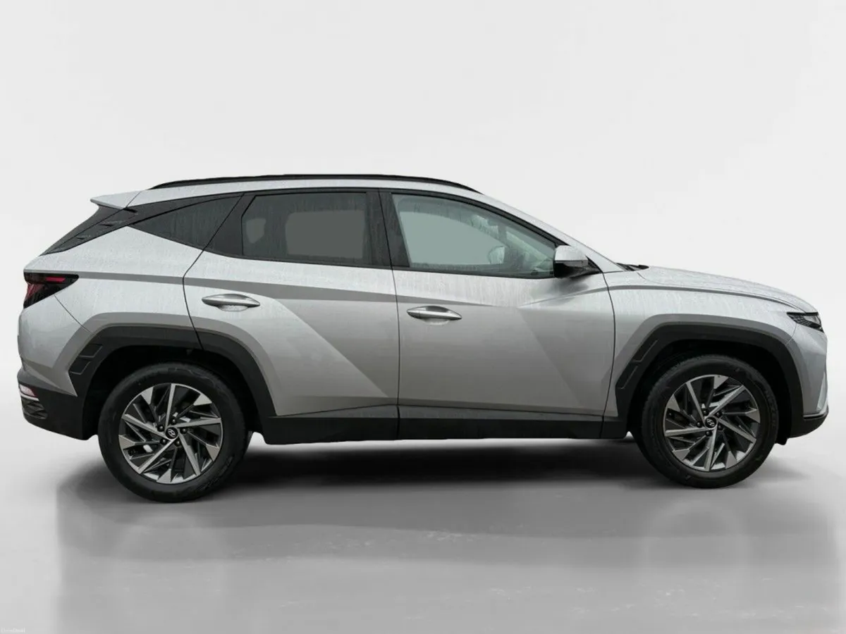 Hyundai Tucson 2WD Executive - Image 3
